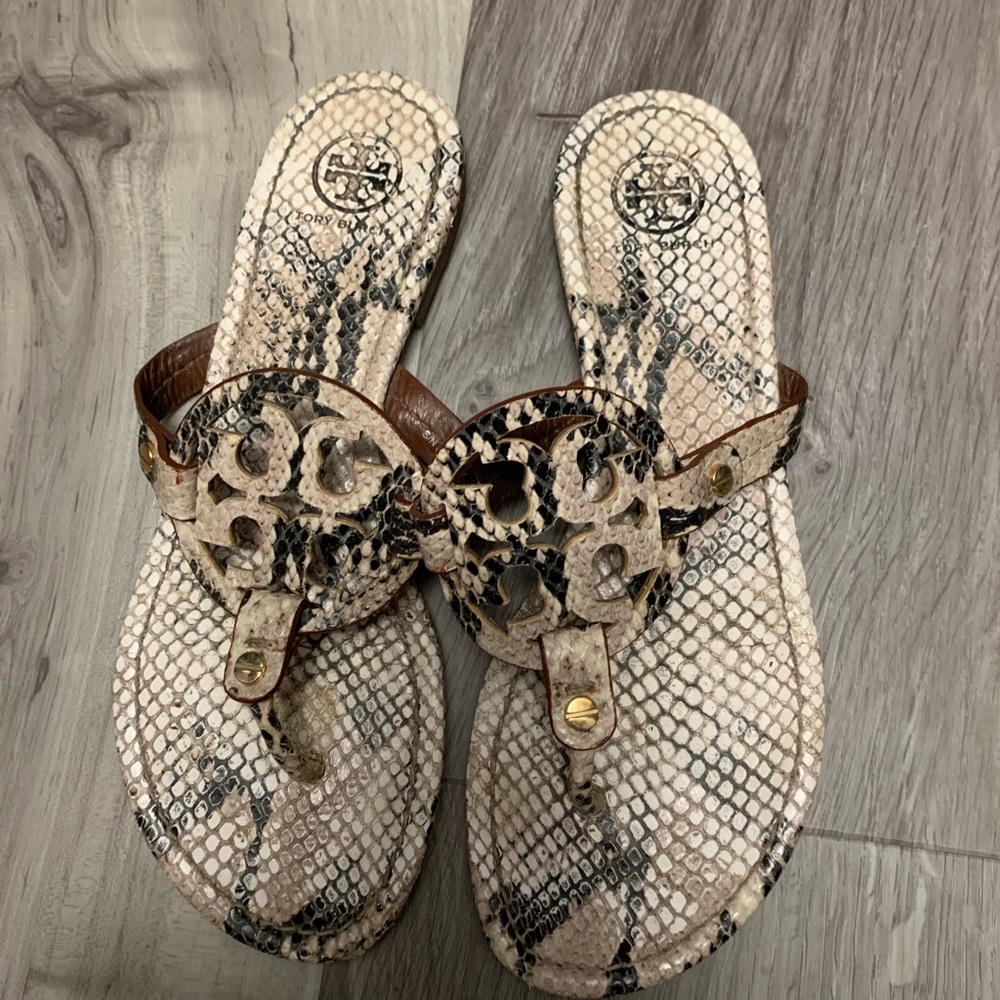 Tory Burch Millers Snake Skin 😍😍